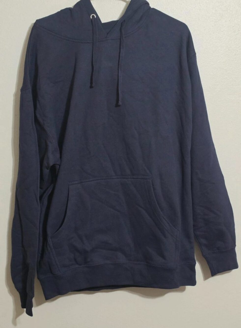 Mens size large hoodie front pocket